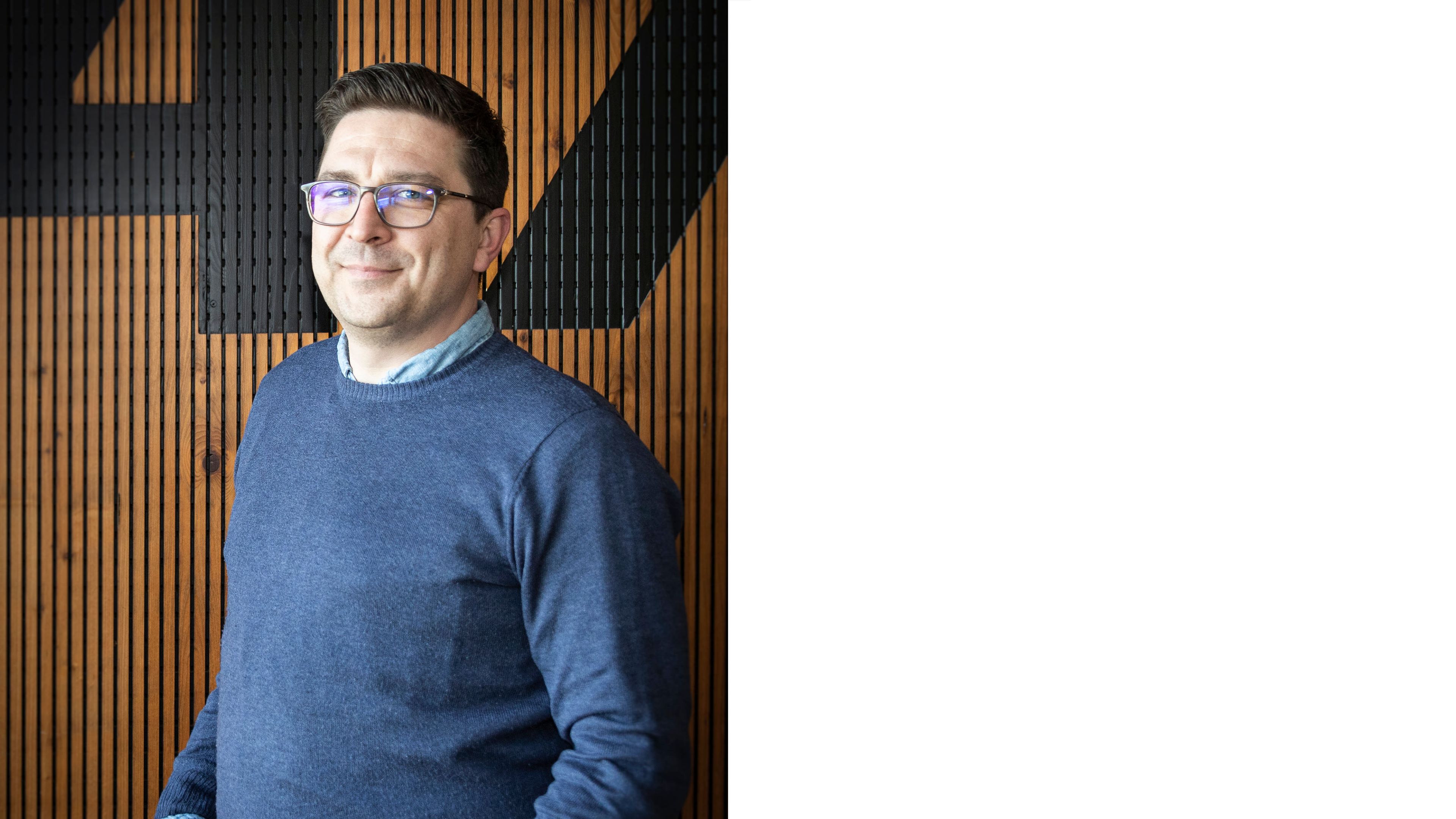 Portrait von Jakob Hirsch, Mitarbeiter im Bereich Marketing & Communication bei NovaTaste.