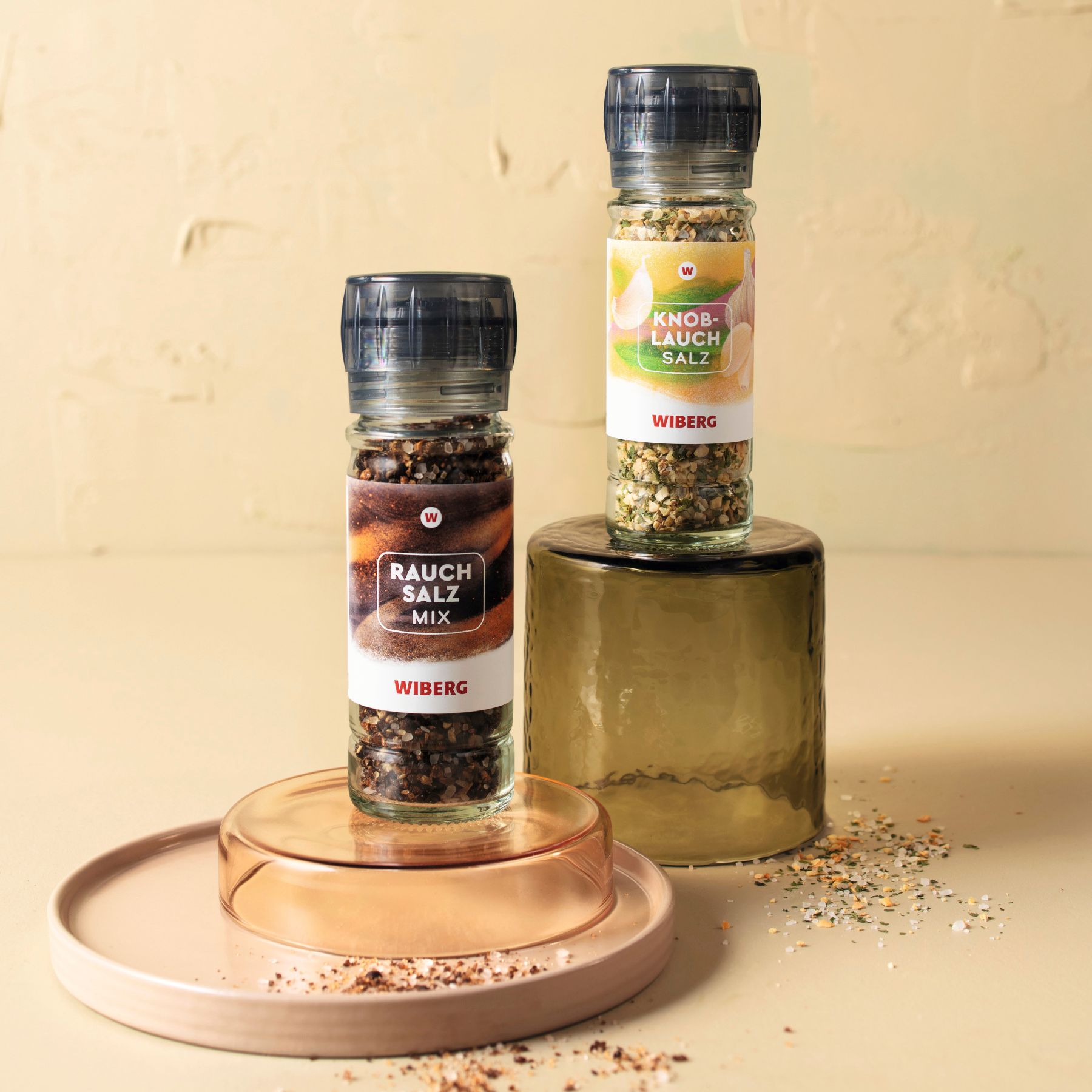 WIBERG Gewürzmühlen Knoblauch‑Salz und Rauchsalz‑Mix – kräftige Würzmischungen für Fleisch, Fisch, Gemüse und vielseitige Profiküchen-Anwendungen.
