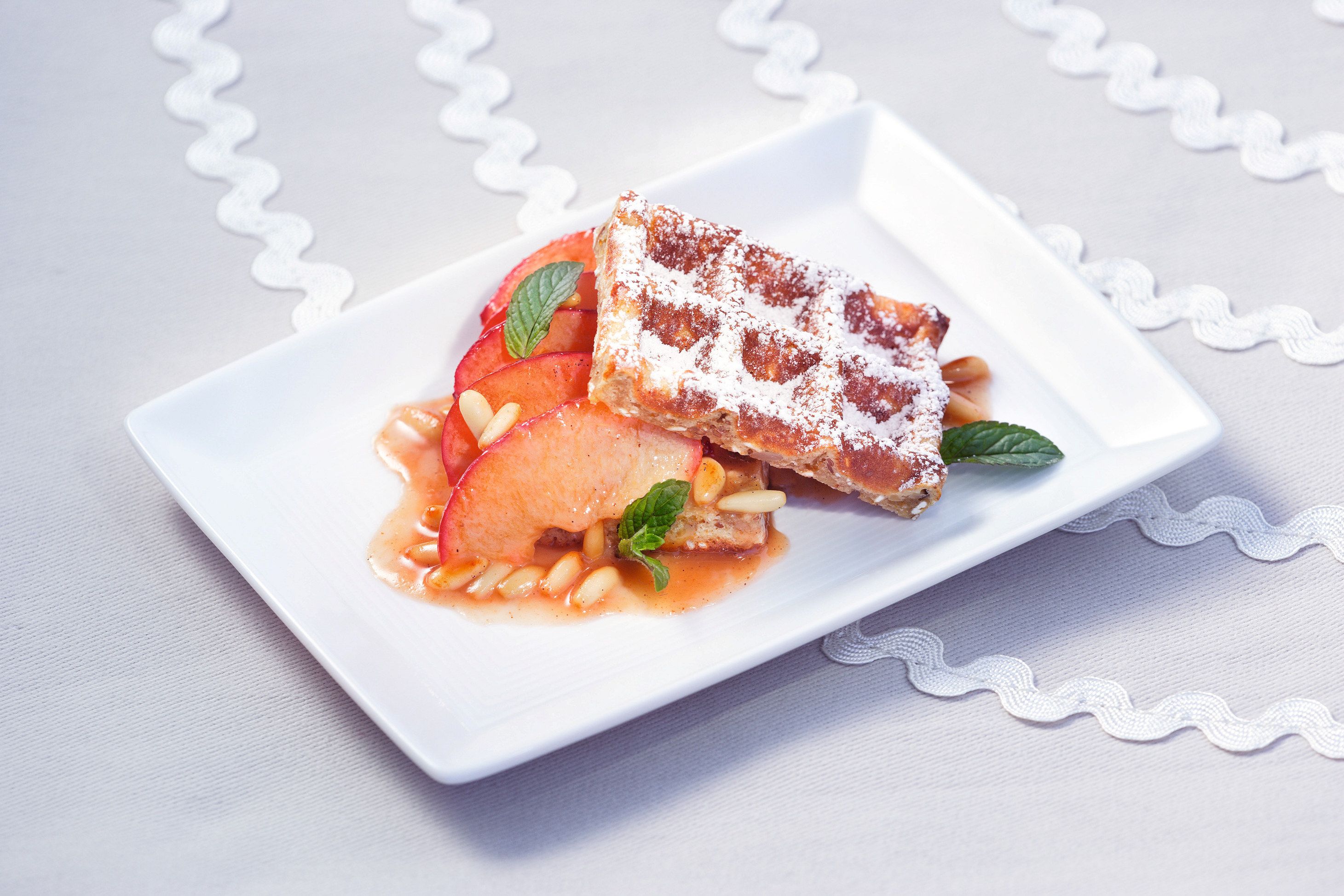 Müsli-Waffeln mit Kardamom